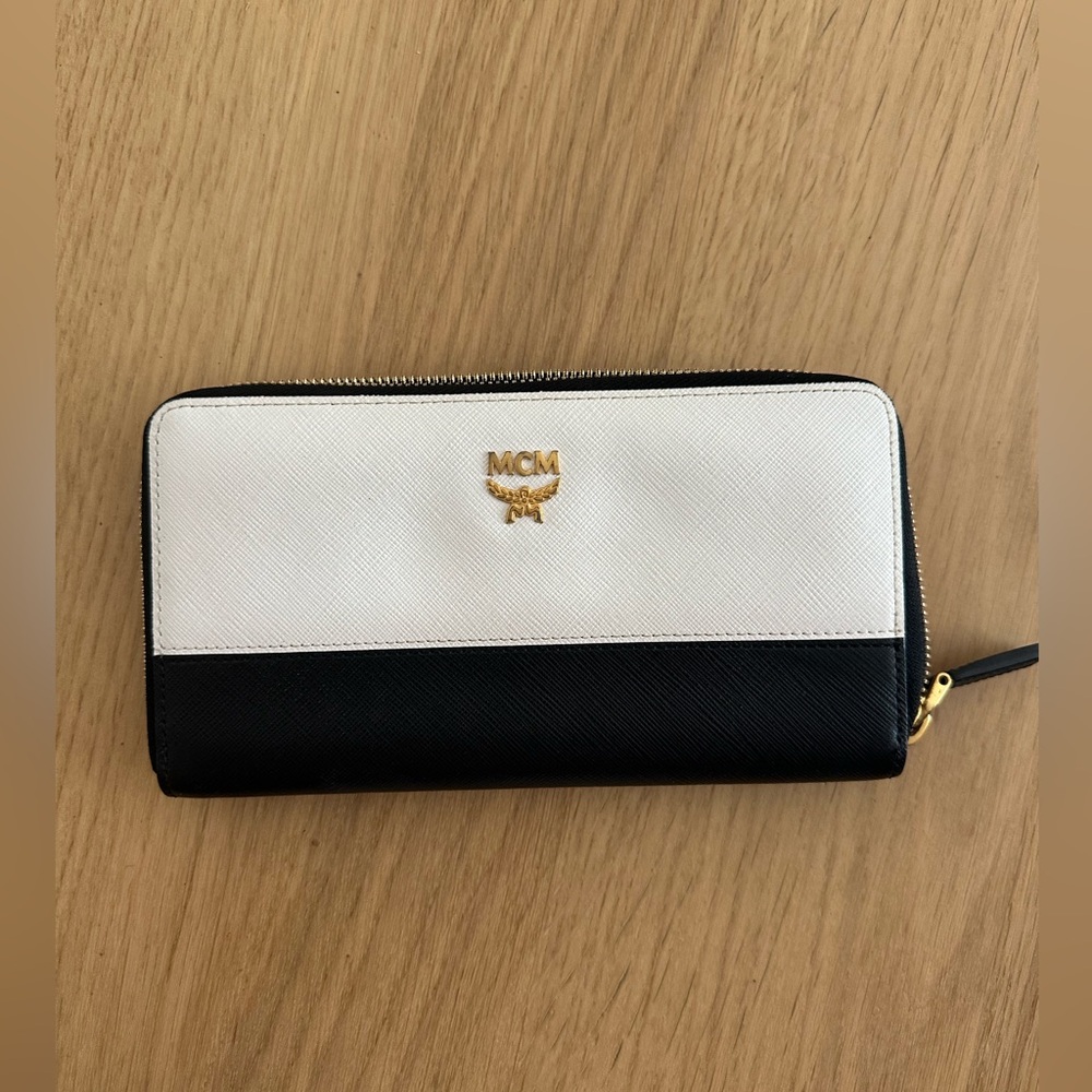 Mcm zipper long wallet